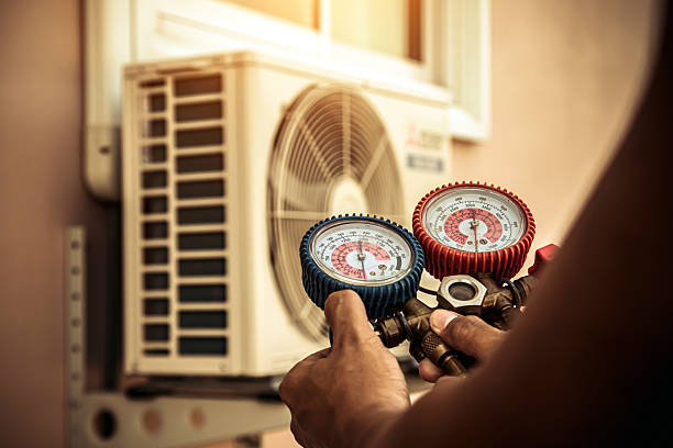 Professional Hvac technician working in Folcroft, PA